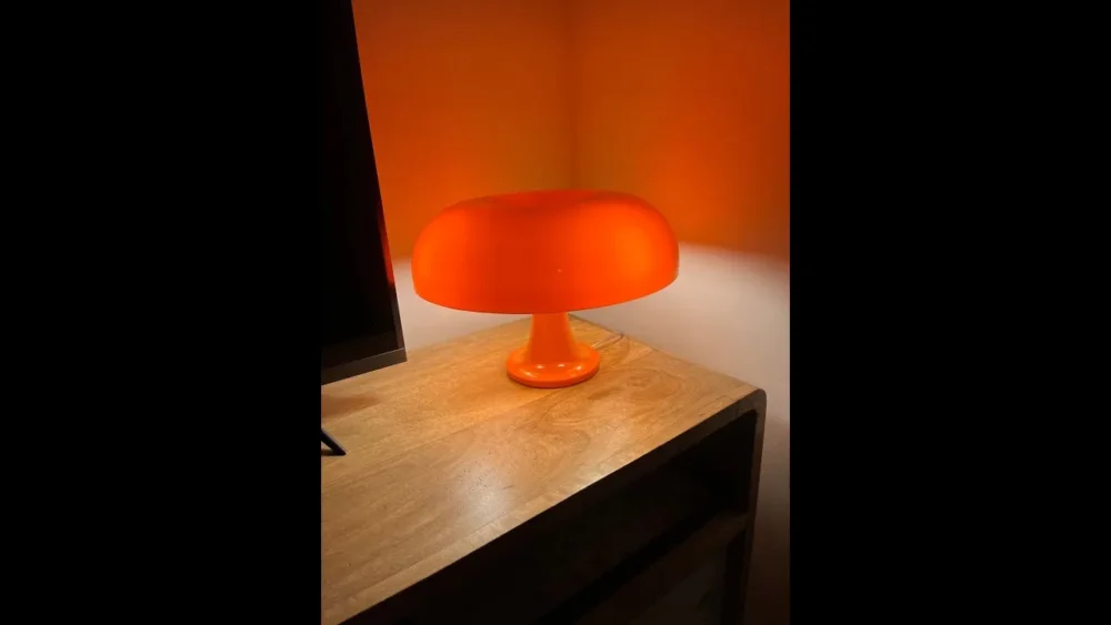 Lámpara de acrílico de seta de mesa nórdica decorativa