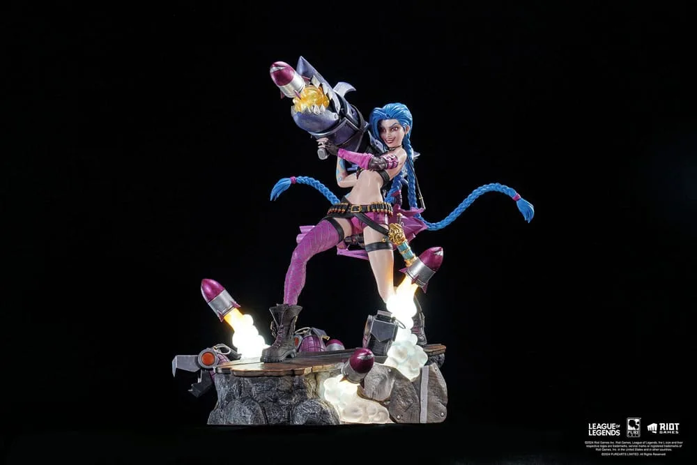 mgs0000031162-0 Statue 1 6 League of Legends