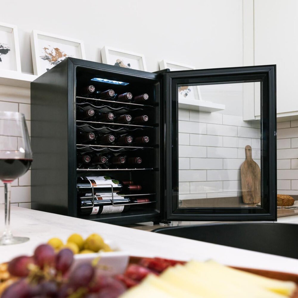 caves à vin cecotec bolero grandsommelier 2050 black compressor Caves à vin
